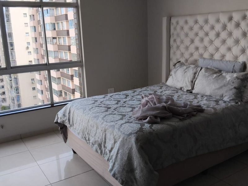 3.5 Bedrooms, 1.5 Bathrooms Apartment To Let In North Beach, Durban - Photo 9