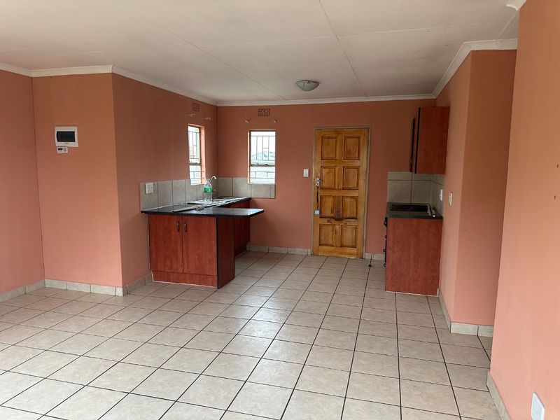 Lovely 3 Bedroom House to Rent in Leopard Rest Estate.  - Photo 2