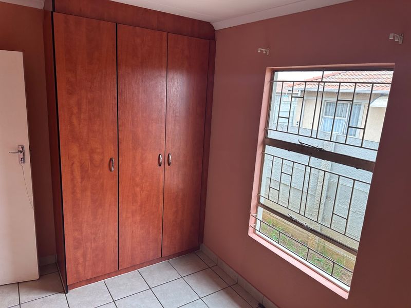 Lovely 3 Bedroom House to Rent in Leopard Rest Estate.  - Photo 8