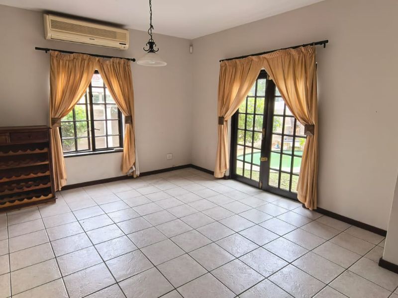 Luxury 5 Bedroom Family Home for Sale in Kyalami Hills Estate - Photo 3