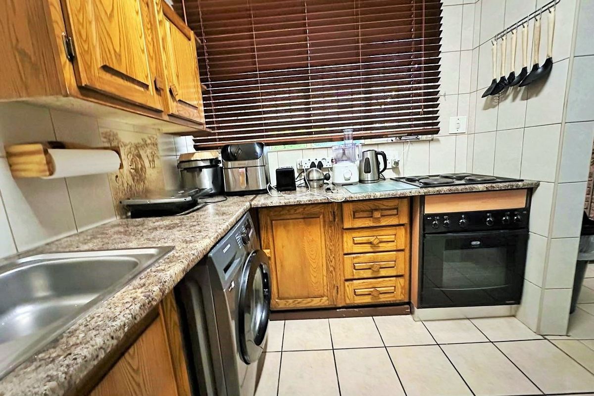 This is the one ! ! !   All you need is the key ! ! ! - Photo 3