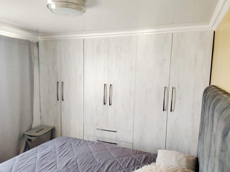 2 Bedroom House for Sale in Mdantsane - Photo 3