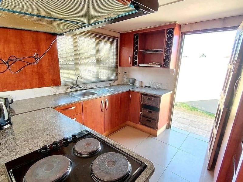 2 Bedroom House for Sale in Mdantsane - Photo 10