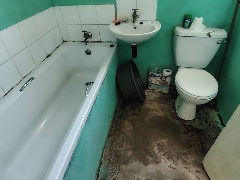 2 Bed House in Scenery Park for Sale - Photo 3