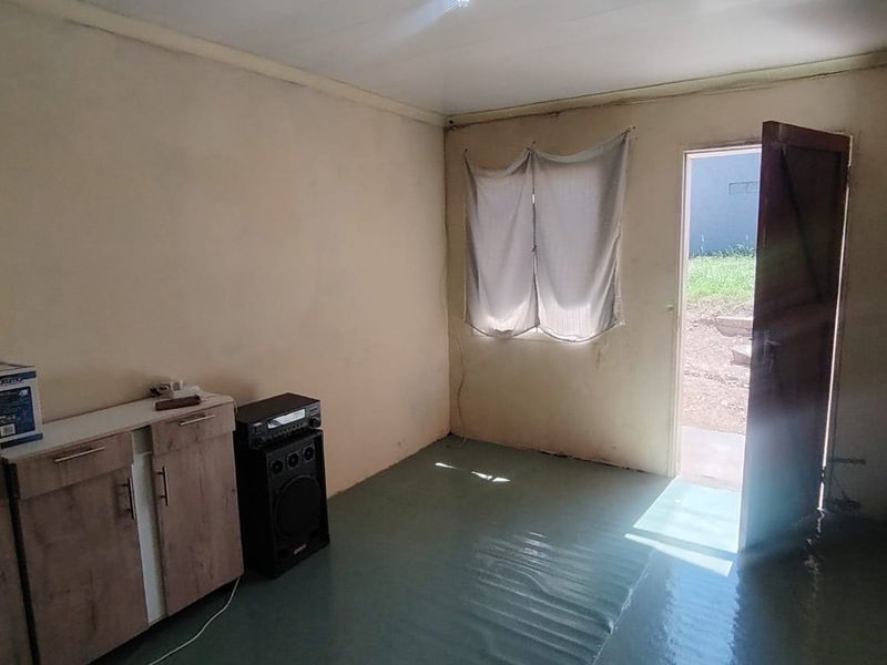 2 Bed House in Scenery Park for Sale - Photo 9