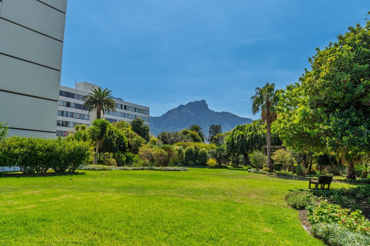 Lush Garden Estate Living in the Heart of Claremont Upper - Photo 3