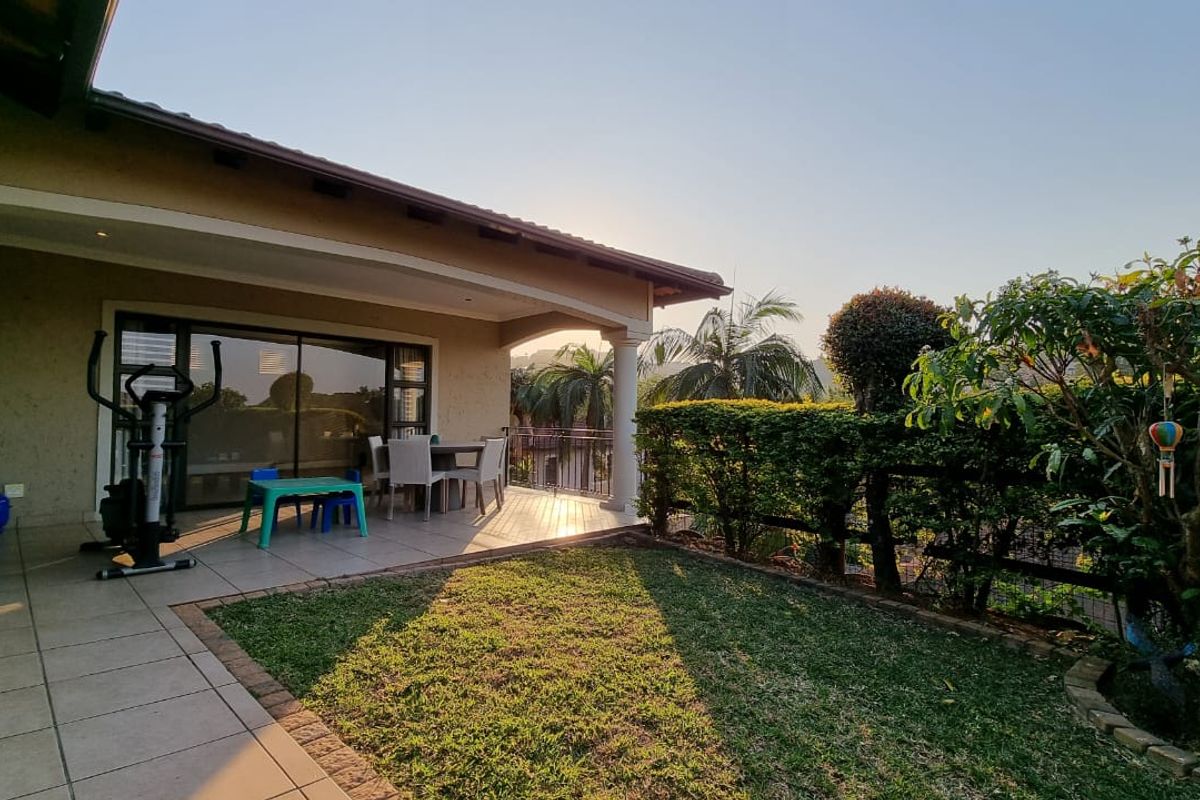 To let in La Lucia, Beautifully Renovated. Secure Estate. - Photo 4