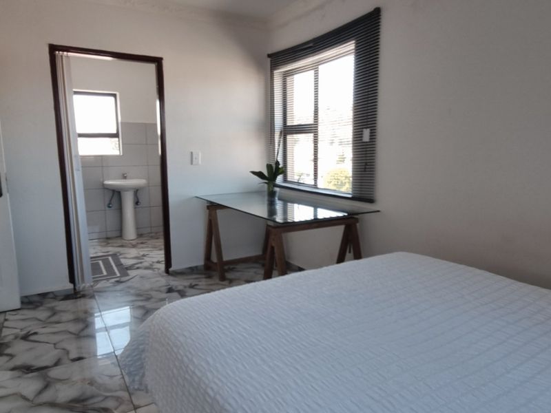 8 Bed House in Diepkloof Zone 4, Diepkloof for Sale - Photo 8