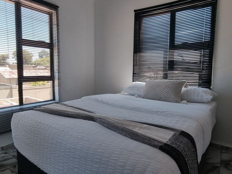 8 Bed House in Diepkloof Zone 4, Diepkloof for Sale - Photo 6