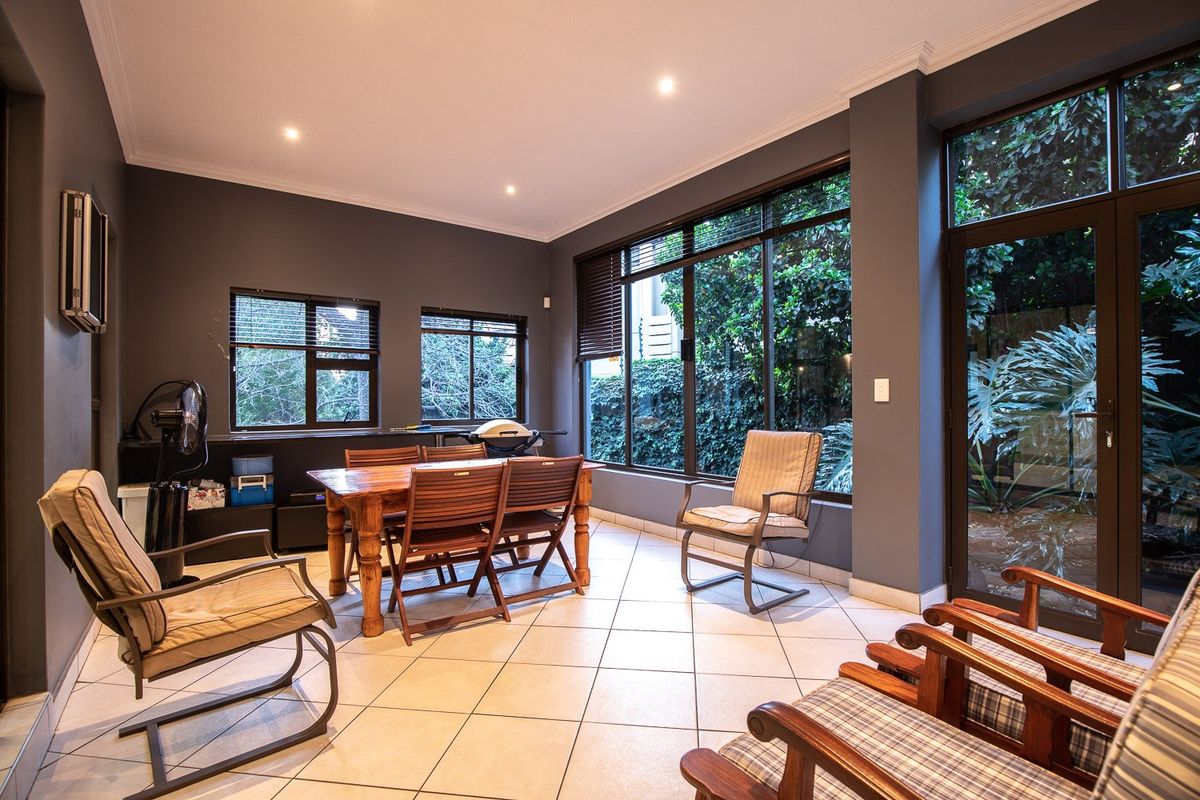 FAMILY RETREAT - Photo 2