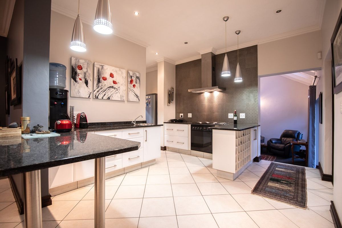 FAMILY RETREAT - Photo 5