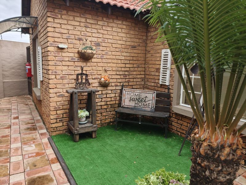 Modern 3-Bedroom Family Home in Secure Complex – Brits - Photo 3