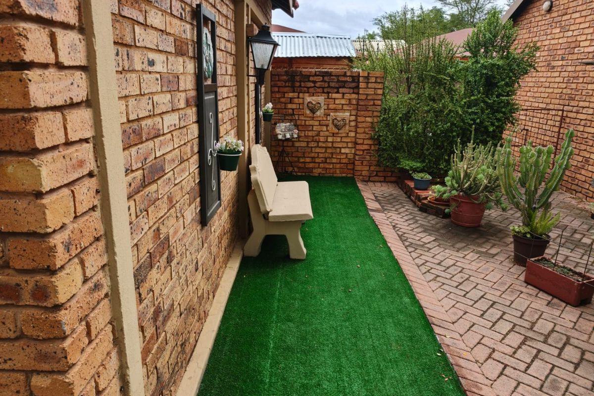 Modern 3-Bedroom Family Home in Secure Complex – Brits - Photo 2