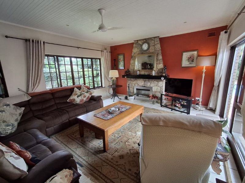 This Beautiful Level Entry Home In The Heart Of Southbroom Will Capture Your Heart... - Photo 5