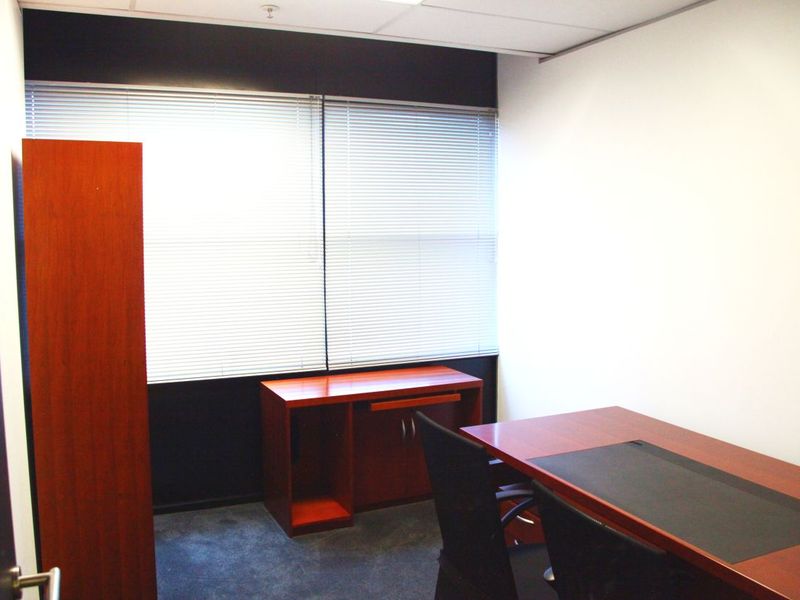 Prestige Office suite to rent in Sinosteel Plaza, Morningside  - Photo 9