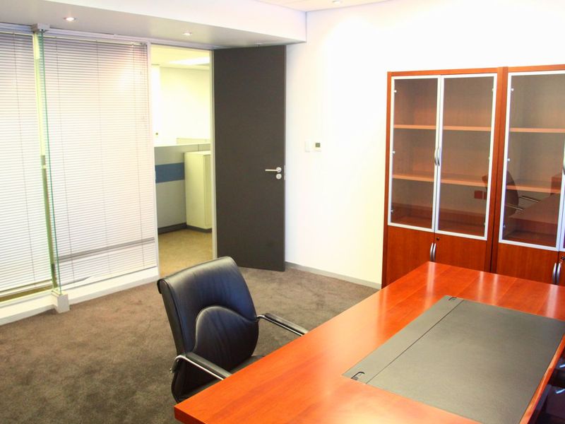 Prestige Office suite to rent in Sinosteel Plaza, Morningside  - Photo 6