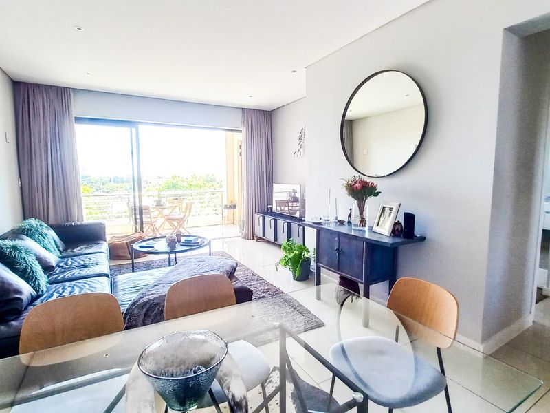 Luxury 2 Bedroom Apartment  - Photo 4