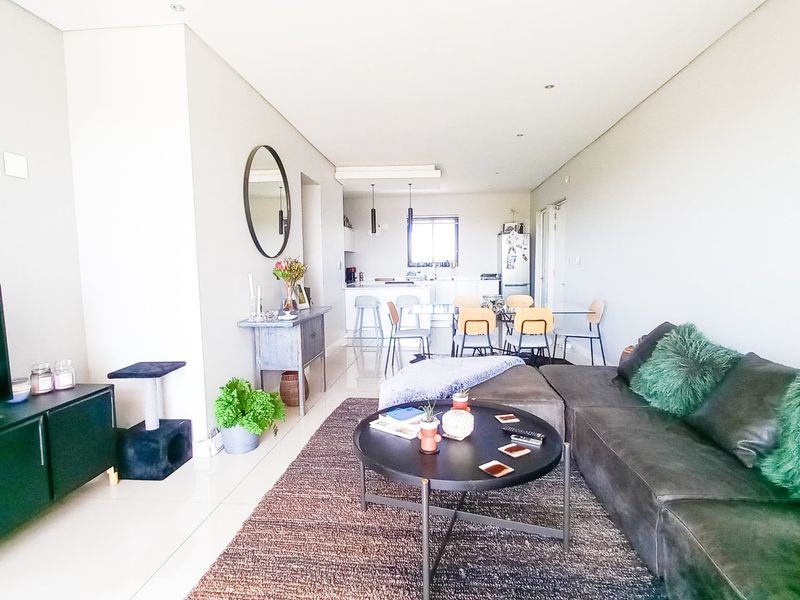 Luxury 2 Bedroom Apartment  - Photo 8