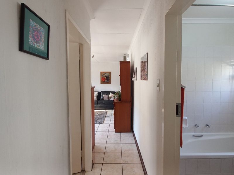 Two Bedroom Townhouse - Photo 9