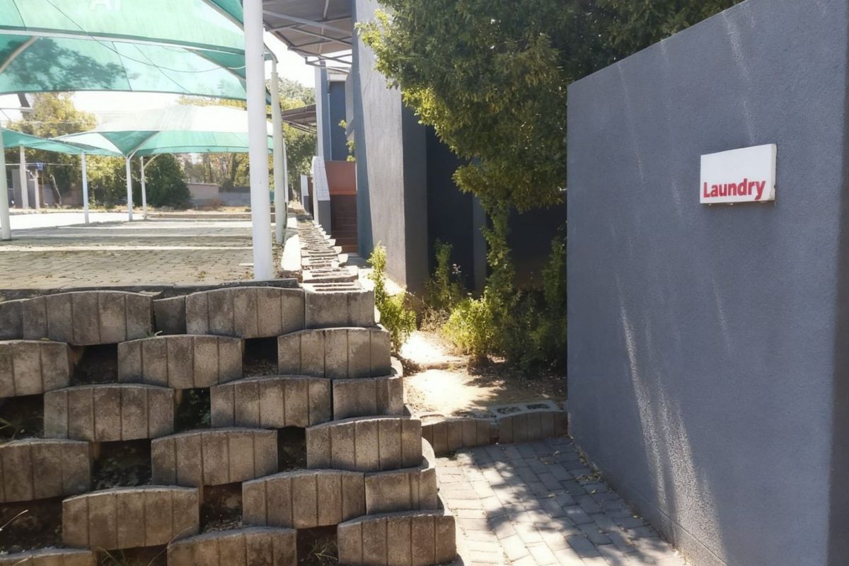 Prime Student Hub Investment – Income-Generating Laundromat in Glen Austin - Photo 2