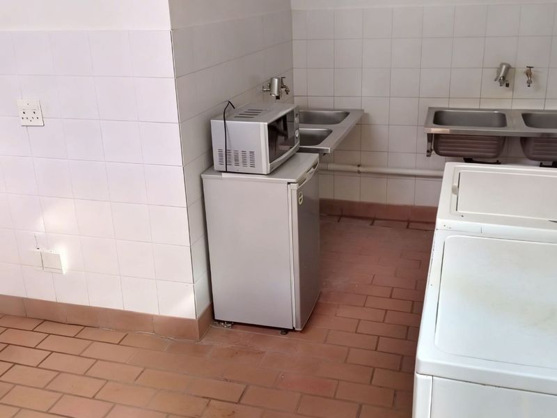 Prime Student Hub Investment – Income-Generating Laundromat in Glen Austin - Photo 4