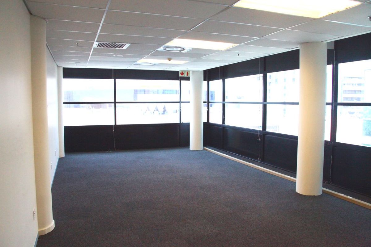 Modern Office to rent in Sinosteel Plaza, Morningside Sandton  - Photo 4