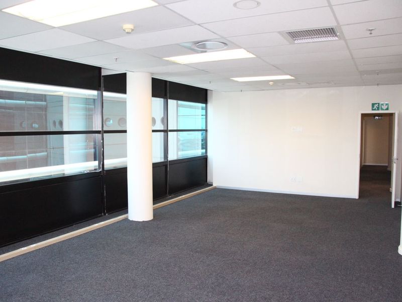 Modern Office to rent in Sinosteel Plaza, Morningside Sandton  - Photo 6