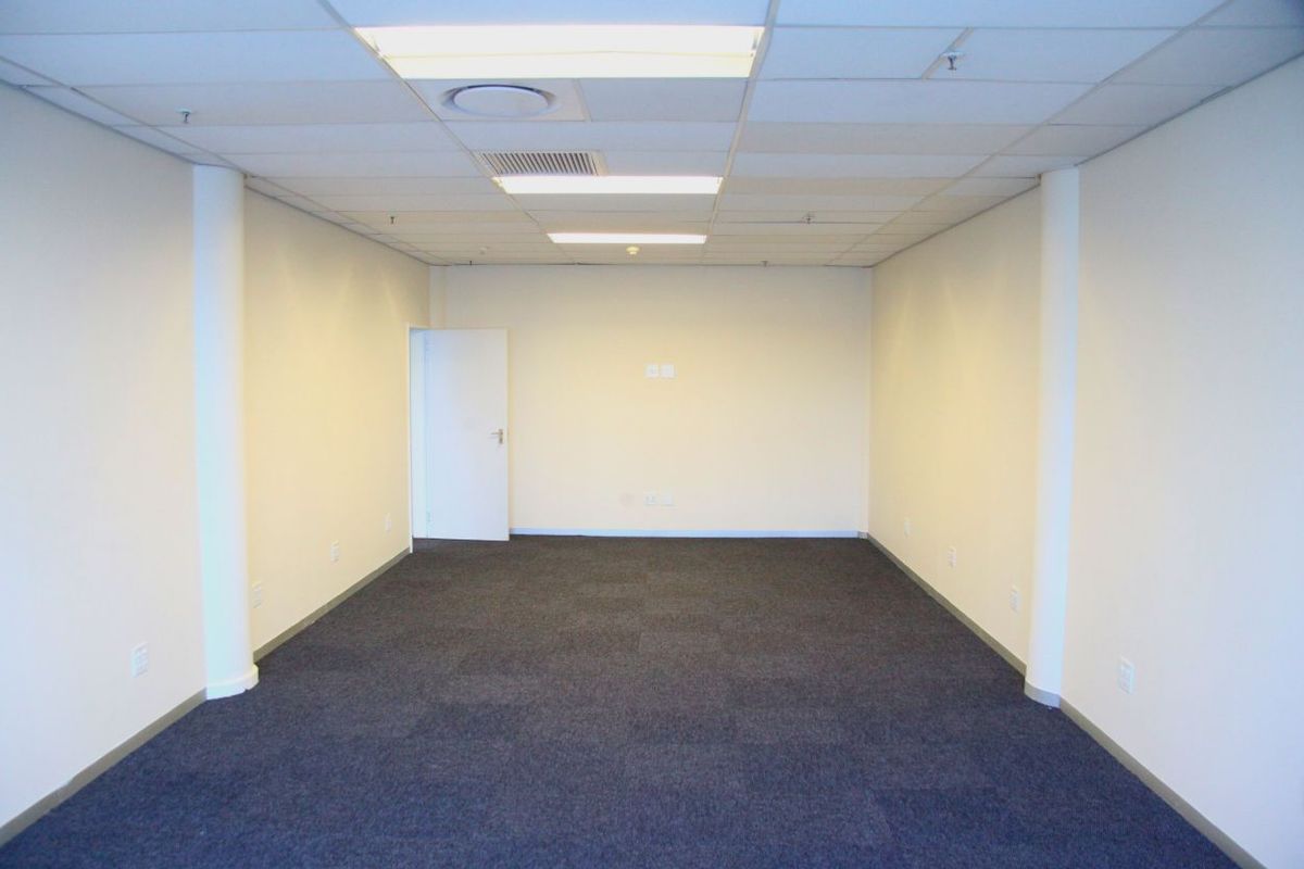 Modern Office to rent in Sinosteel Plaza, Morningside Sandton  - Photo 3
