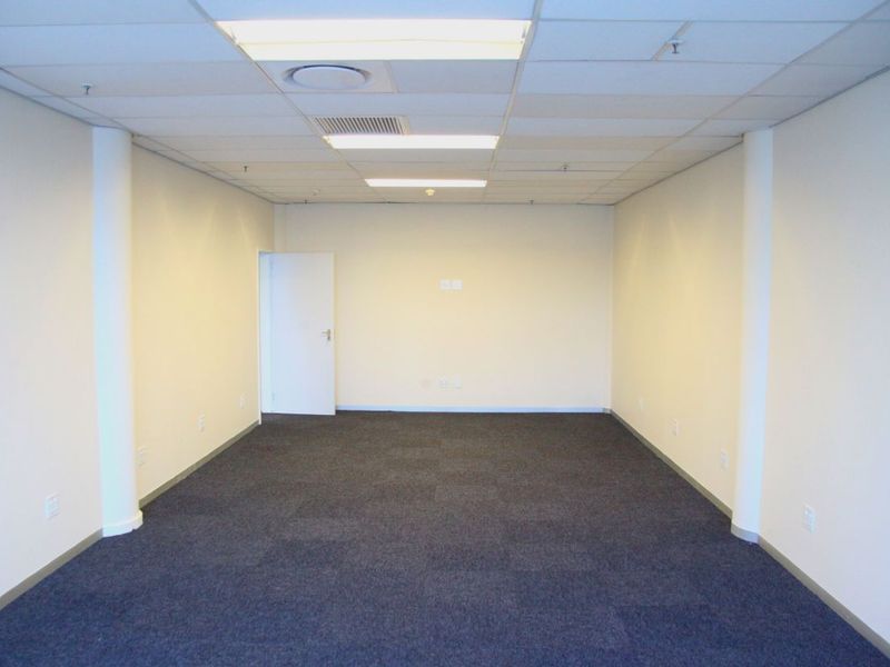 Modern Office to rent in Sinosteel Plaza, Morningside Sandton  - Photo 3