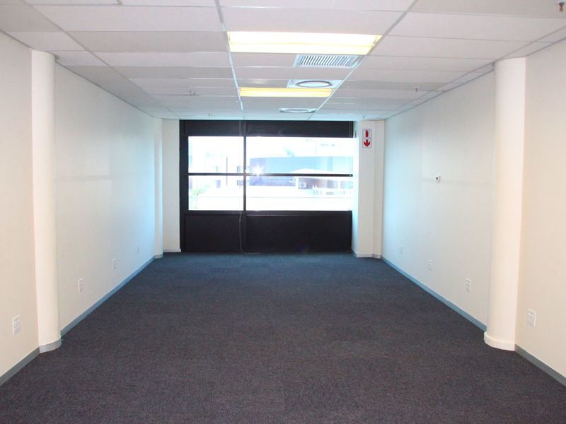 Modern Office to rent in Sinosteel Plaza, Morningside Sandton  - Photo 7