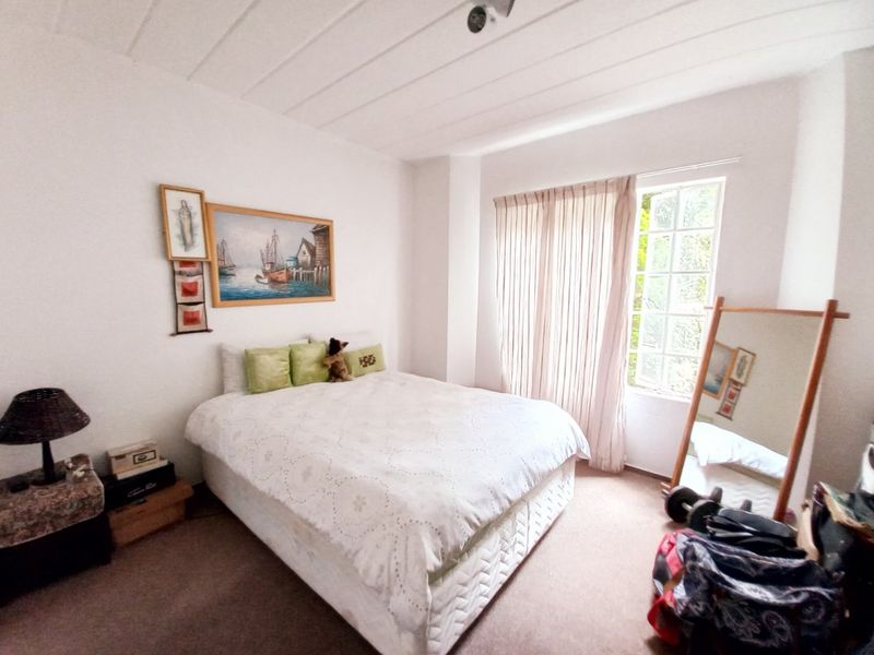 Spacious 2 Bedroom Garden Apartment with Private Green Oasis in Victoria Square, Eden Glen - Photo 8