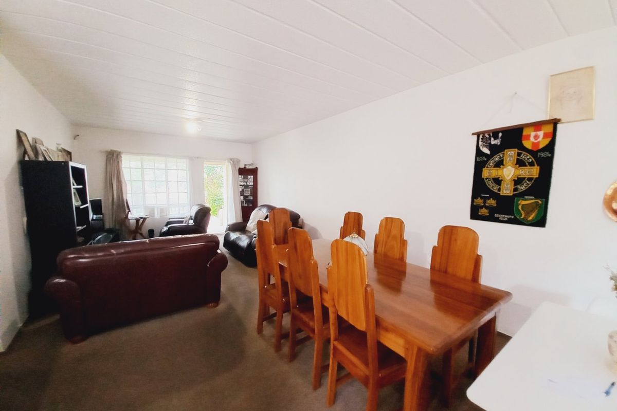 Spacious 2 Bedroom Garden Apartment with Private Green Oasis in Victoria Square, Eden Glen - Photo 2