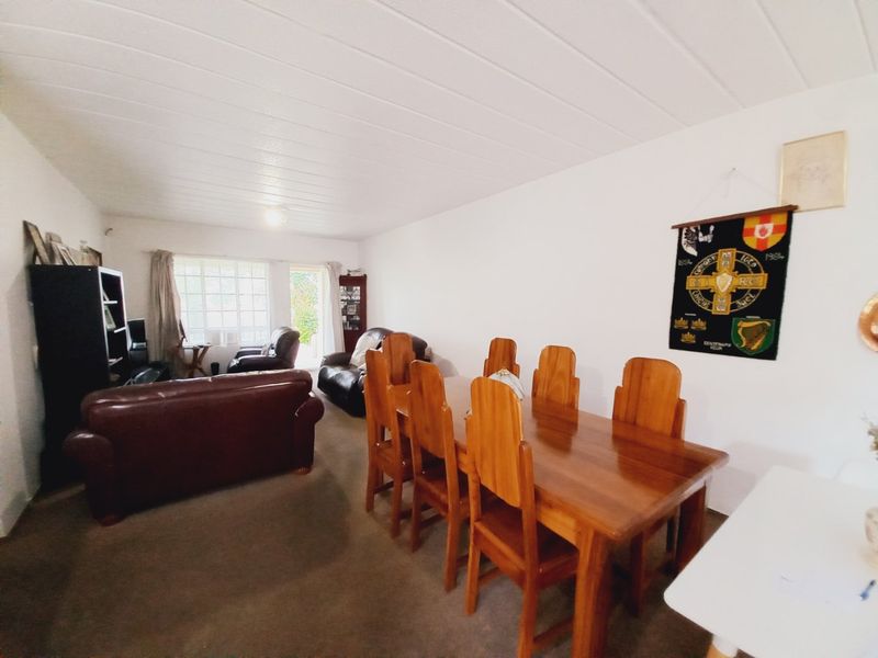 Spacious 2 Bedroom Garden Apartment with Private Green Oasis in Victoria Square, Eden Glen - Photo 2