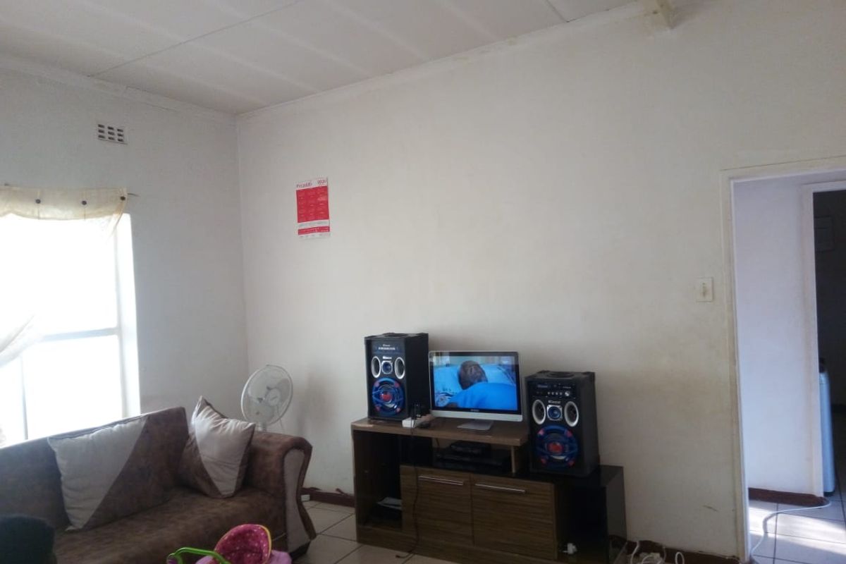 Modern 1.5 -Bedroom Family apartment with nice and clean interior  - Photo 2