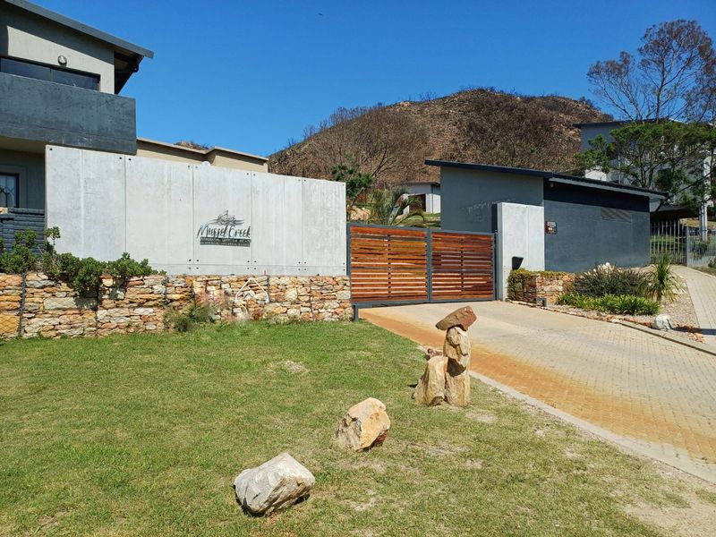 Modern 2 Bedroom Townhouse in Secure Estate - Photo 3