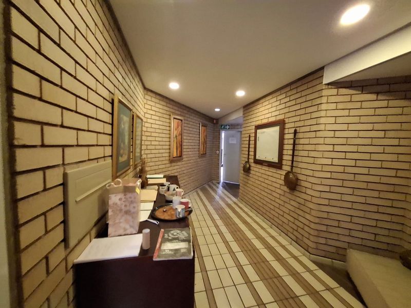 Top Class Facebrick Office block Arcadia - Photo 4