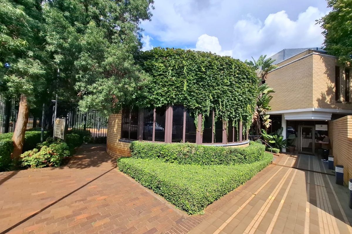 Top Class Facebrick Office block Arcadia - Photo 2