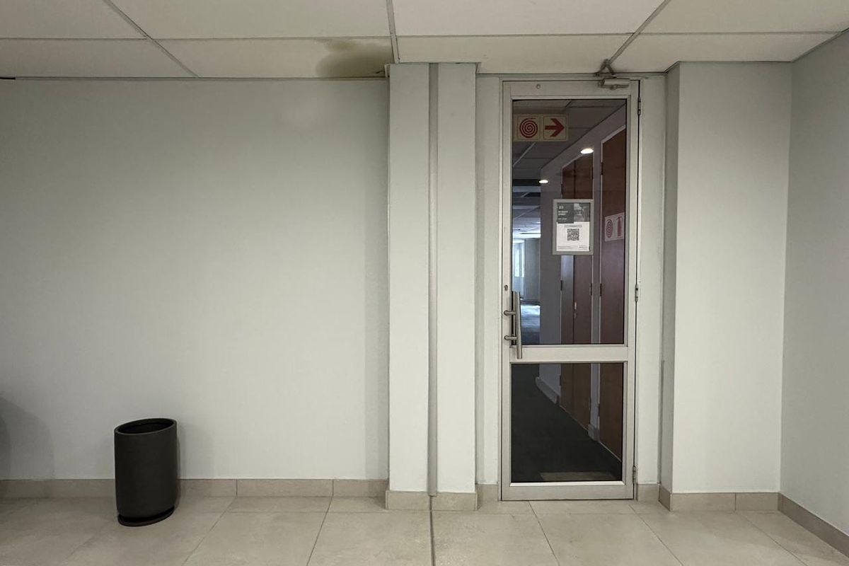 Contemporary Office Available to Let in Waverley - Photo 4