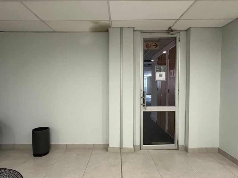 Contemporary Office Available to Let in Waverley - Photo 4