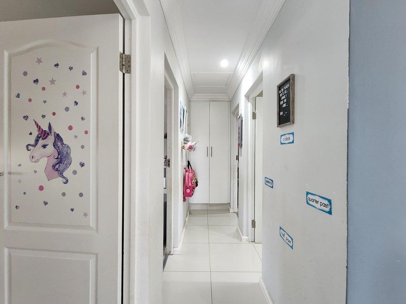 Captivating Charm! .... Modern with superb Finishes - Photo 9