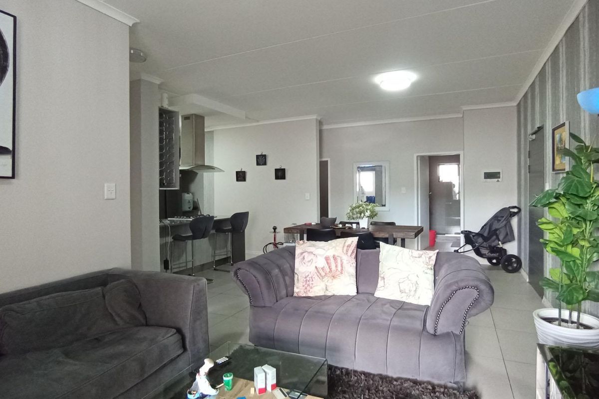 Modern Ground Floor Living in 92 on New – Prime Location - Photo 2