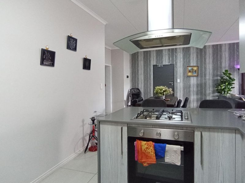 Modern Ground Floor Living in 92 on New – Prime Location - Photo 5