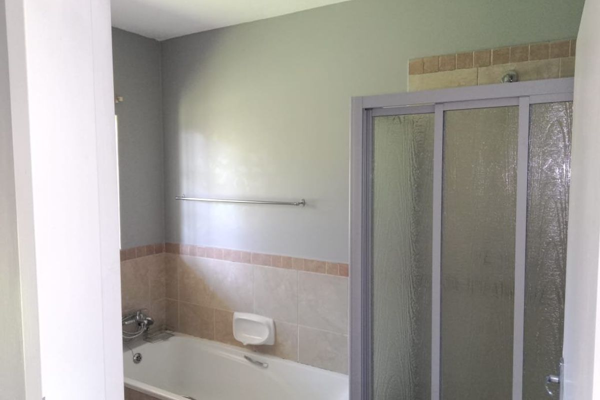 2 bed ground floor unit fir sale in Noordwyk - Photo 4