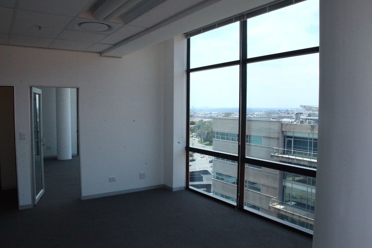 Office Suite Rental Available in Sandton Central – Grade A with Back-up Generator and Water - Photo 4