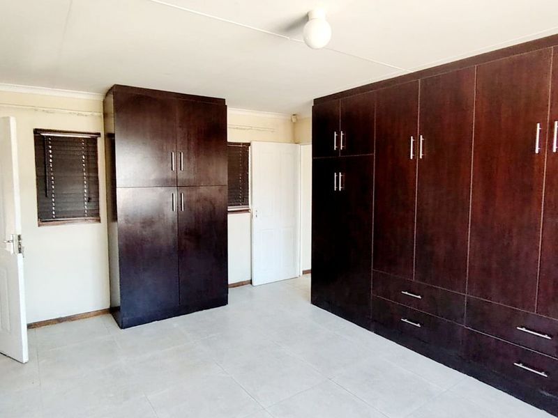 3 Bedroom House for Sale in Haven Hills  - Photo 5