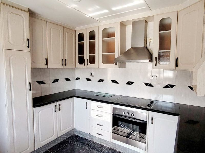 3 Bedroom House for Sale in Haven Hills  - Photo 2