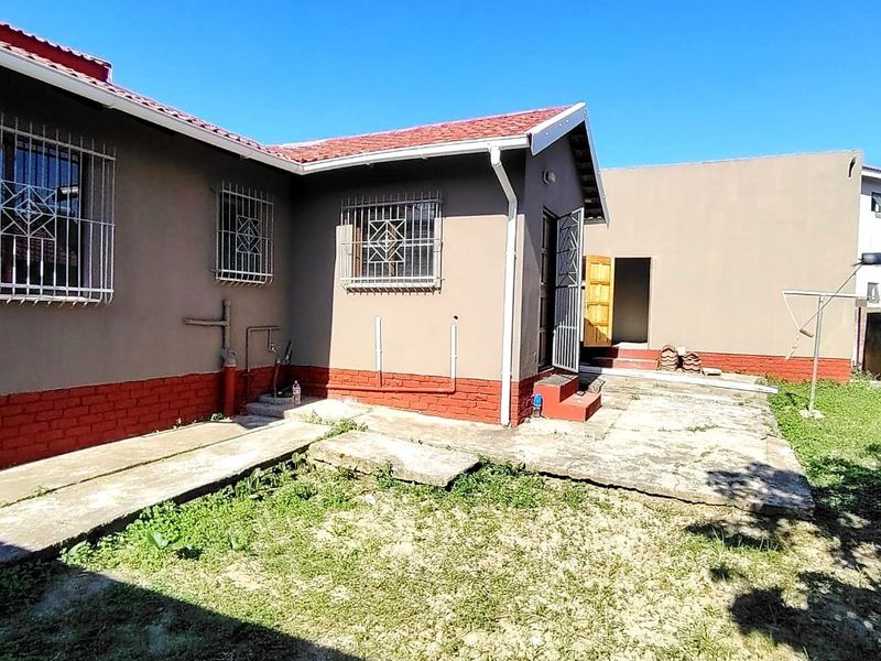 3 Bedroom House for Sale in Haven Hills  - Photo 6