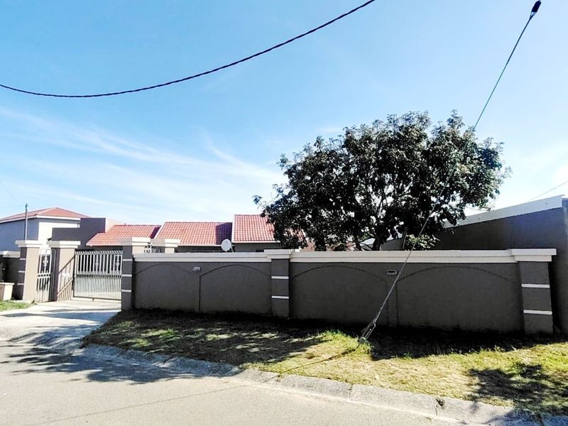 3 Bedroom House for Sale in Haven Hills  - Photo 3