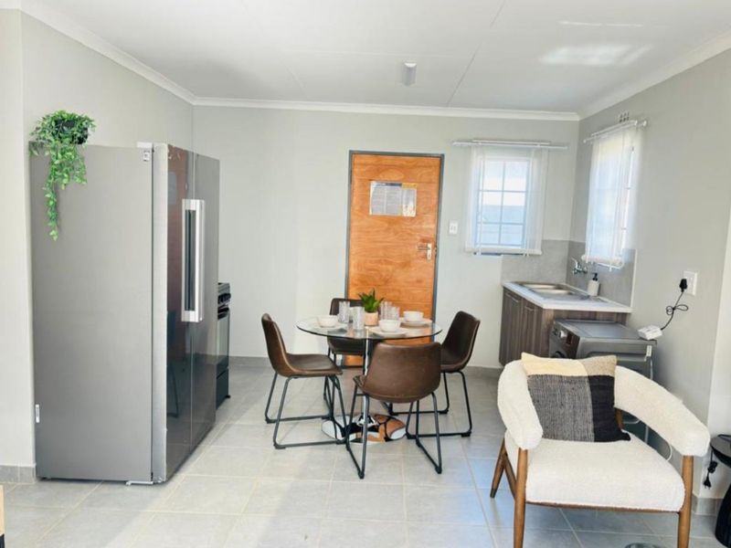 Spacious 3 bedroom and 2 bathroom house for sale in sky city  - Photo 5