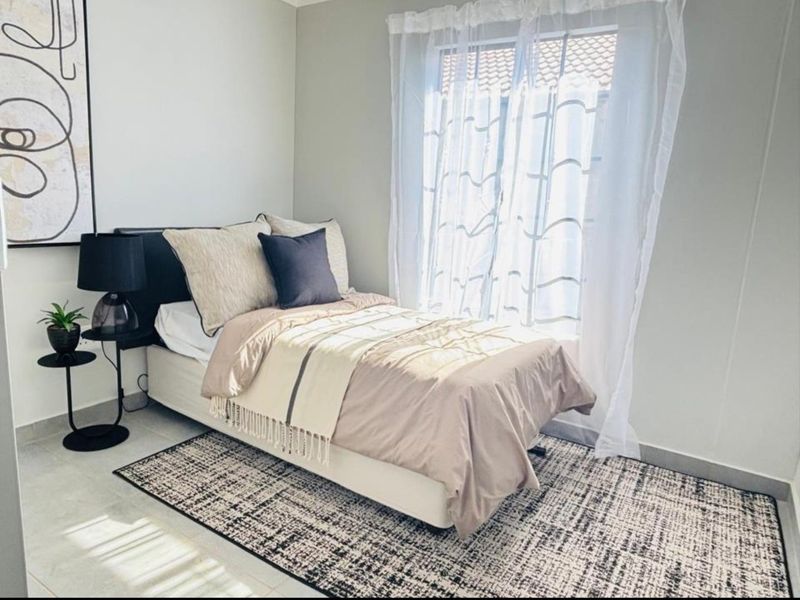 Spacious 3 bedroom and 2 bathroom house for sale in sky city  - Photo 9